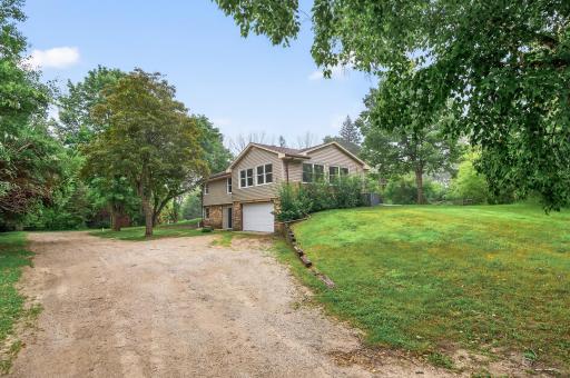 9575 Woodhill Boulevard, Lakeville, MN 55044