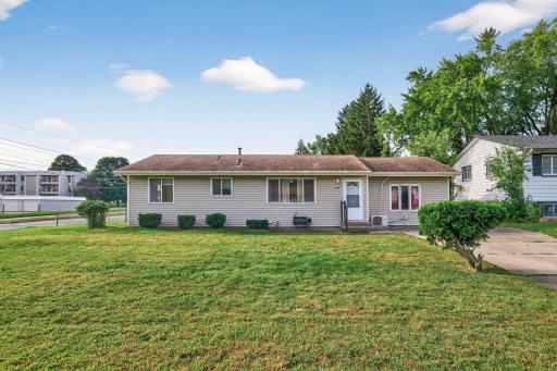 Photo for 2014 Carnelian Lane, Eagan, MN 55122 - listing #6764413 2014 Carnelian Lane, Eagan, MN 55122