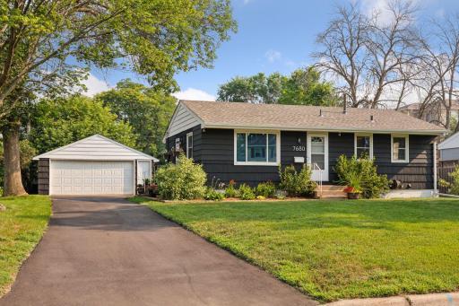 7680 61st Avenue N, Minneapolis, MN 55428