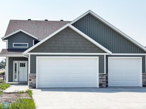 2223 43rd Street S, Moorhead, MN 56560