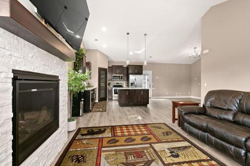 638 Pebble Creek Drive, Saint Cloud, MN 56303