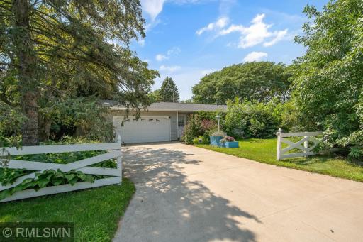2102 Jade Lane, Saint Paul, MN 55122
