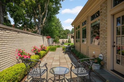 21 Avon Street S, 21, Saint Paul, MN 55105