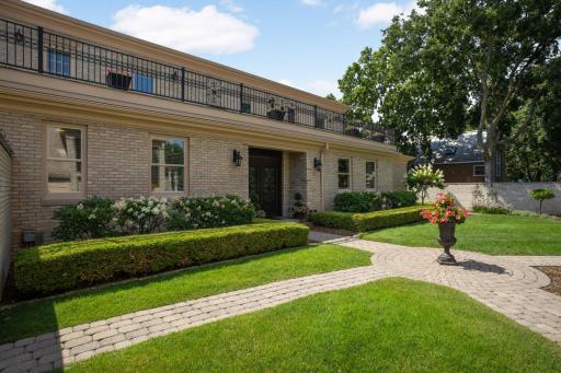 21 Avon Street S, 21, Saint Paul, MN 55105