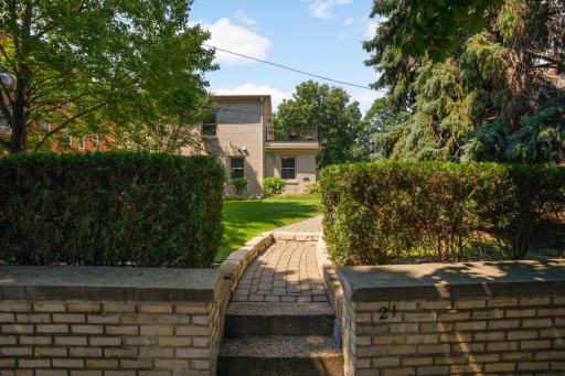 21 Avon Street S, 21, Saint Paul, MN 55105