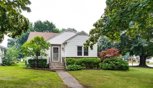 302 N Walnut Street, La Crescent, MN 55947