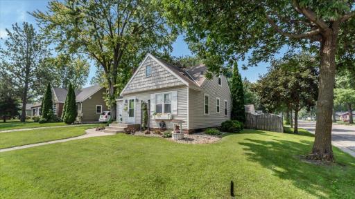1102 3rd Street SW, Willmar, MN 56201