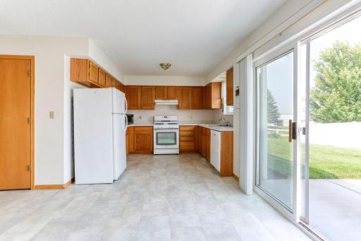 580 Burton Circle, Ellsworth, WI 54011