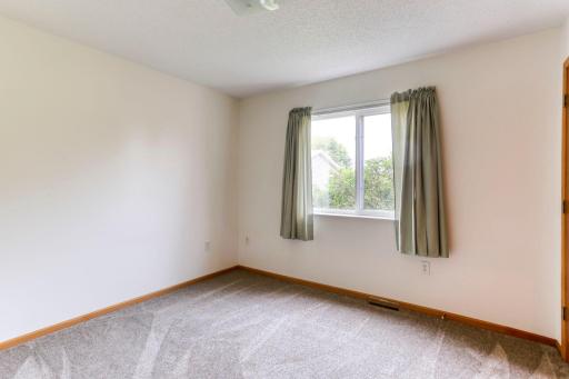 580 Burton Circle, Ellsworth, WI 54011
