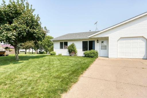 580 Burton Circle, Ellsworth, WI 54011