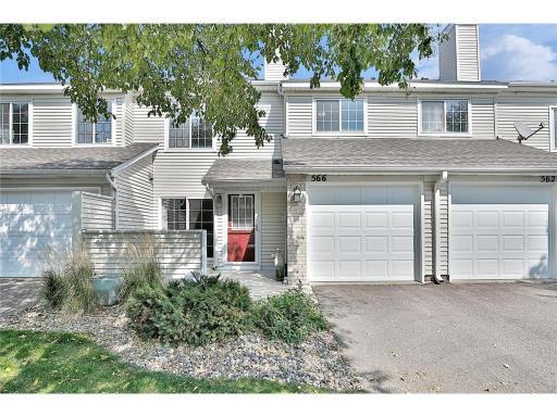 566 Mission Hills Way W, Chanhassen, MN 55317