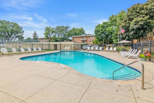 7445 W Franklin Avenue, Minneapolis, MN 55426