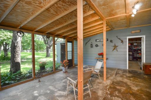 2427 Northdale Boulevard NW, Coon Rapids, MN 55433