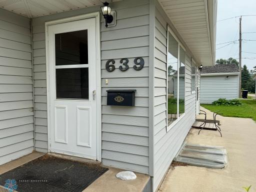 639 8th Avenue SW, Valley City, ND 58072