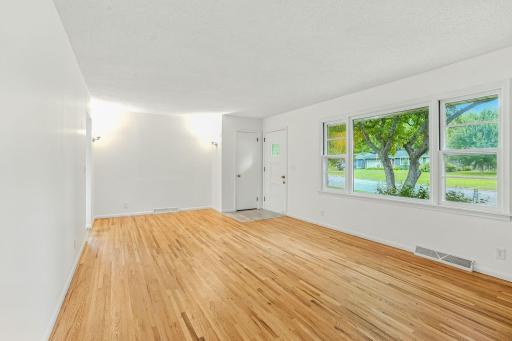 36 W 104th Street, Bloomington, MN 55420