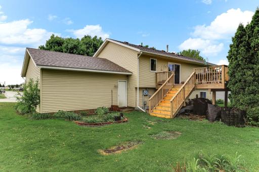 130 7th Street NW, Maple Lake, MN 55358