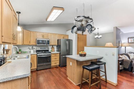 130 7th Street NW, Maple Lake, MN 55358