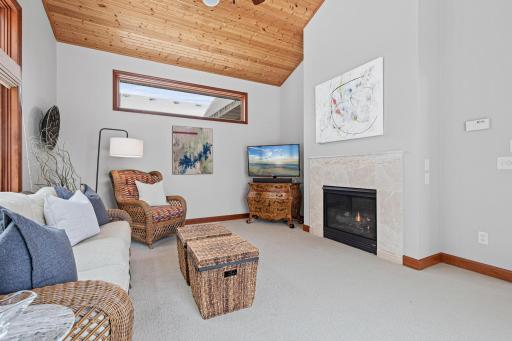 2202 Midland View Court N, Saint Paul, MN 55113