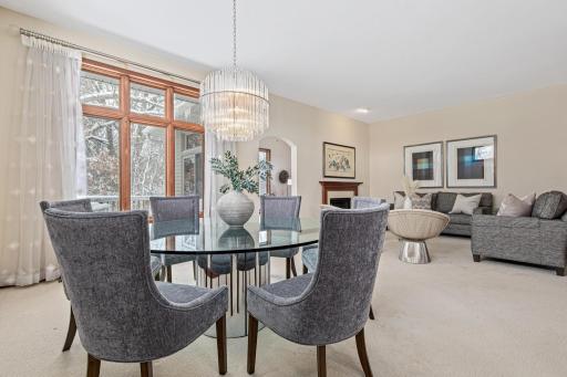 2202 Midland View Court N, Saint Paul, MN 55113