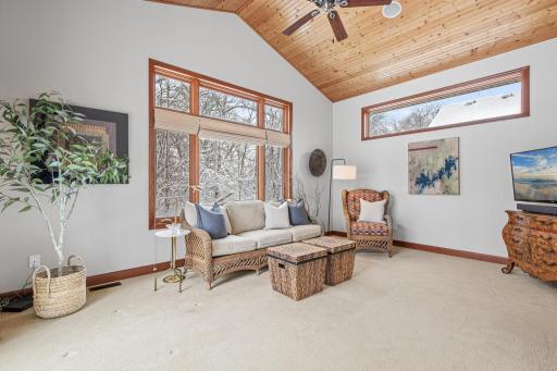 2202 Midland View Court N, Saint Paul, MN 55113