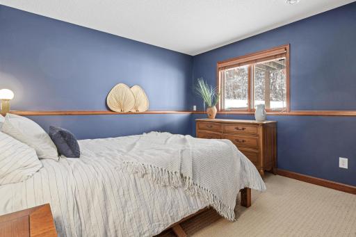 2202 Midland View Court N, Saint Paul, MN 55113
