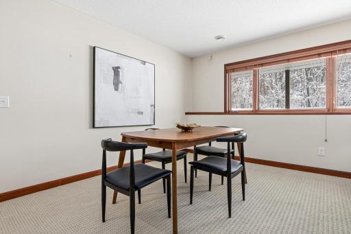 2202 Midland View Court N, Saint Paul, MN 55113