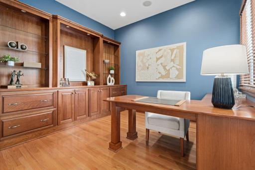 2202 Midland View Court N, Saint Paul, MN 55113