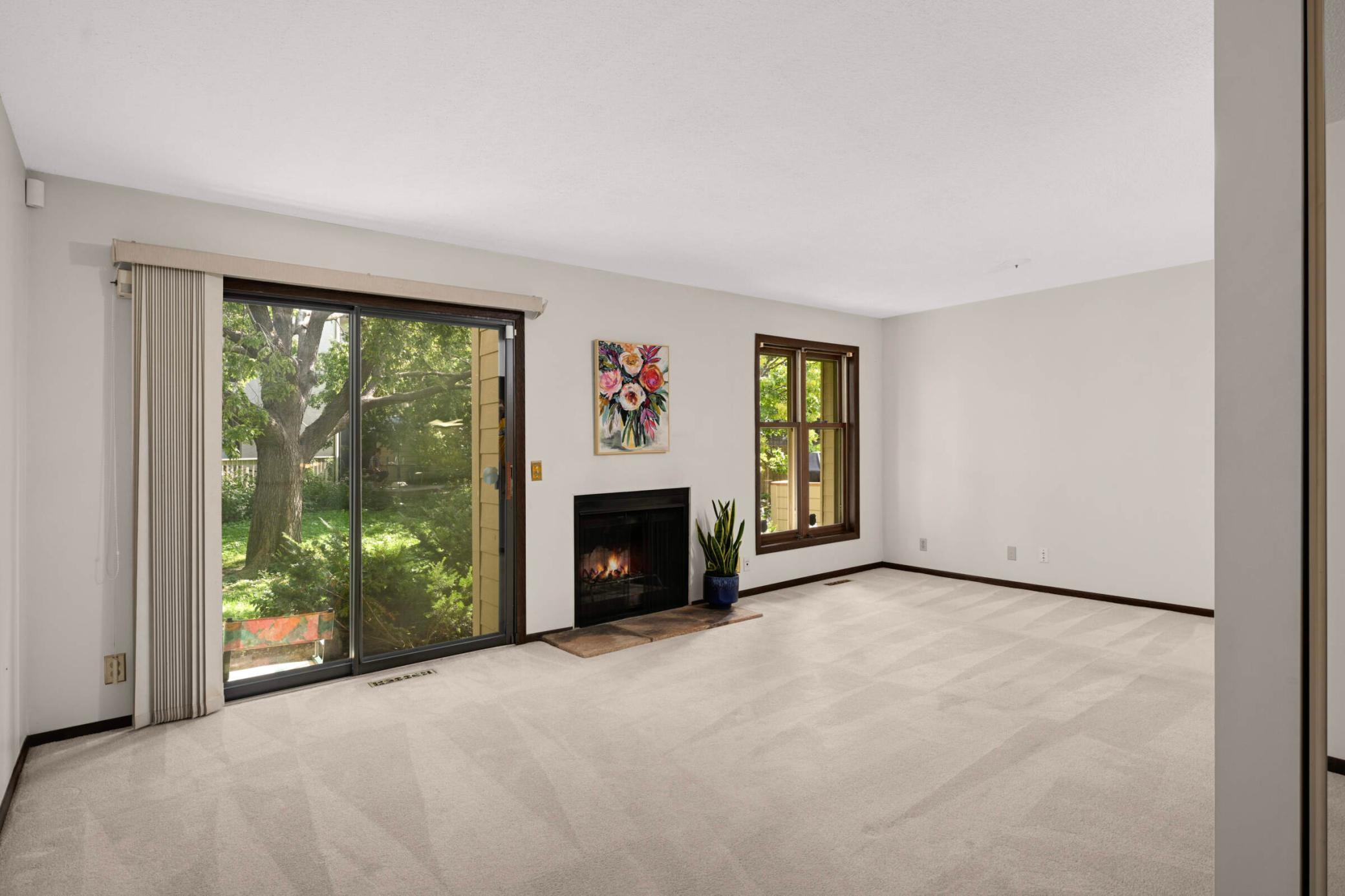 Nice size living/dining space