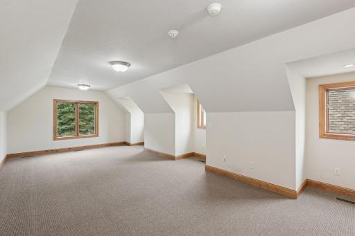Flex room-ideal for gym, playroom or studio
