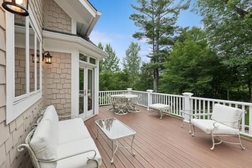 8967 Mariabo Circle, Bloomington, MN 55438