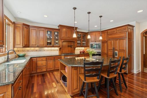 8967 Mariabo Circle, Bloomington, MN 55438