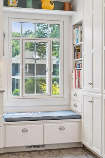 123 Minnetonka Avenue S, Wayzata, MN 55391