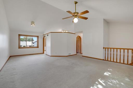 8148 Jewel Avenue S, Cottage Grove, MN 55016