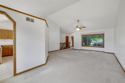 8148 Jewel Avenue S, Cottage Grove, MN 55016