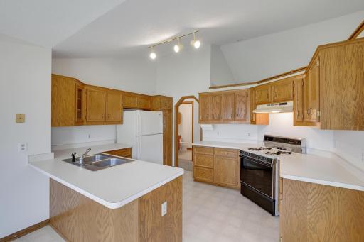 8148 Jewel Avenue S, Cottage Grove, MN 55016