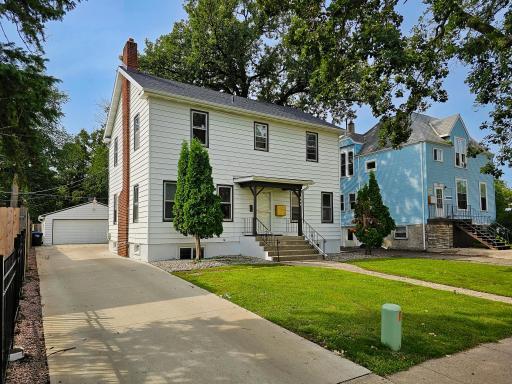 344 6th Ave S, Fargo, ND 58103