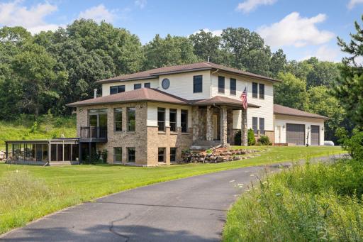 241A Glen Circle, River Falls, WI 54022