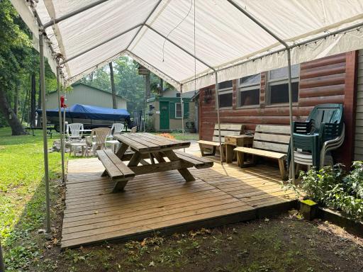 Another angle of the picnic area on the deck.