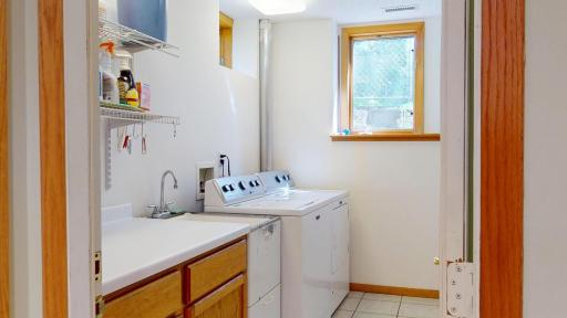 8910 Southwood Drive, Minneapolis, MN 55437