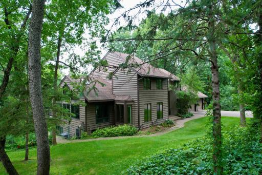 8910 Southwood Drive, Minneapolis, MN 55437