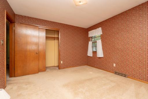 1503 Highland Place, Faribault, MN 55021