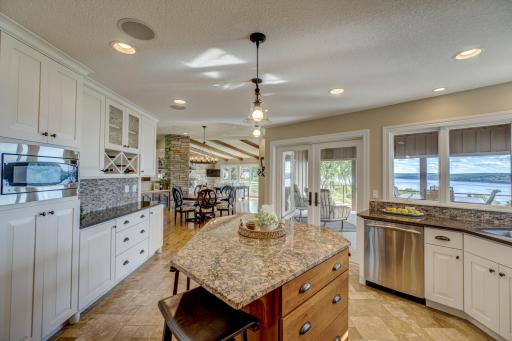1019 Crest View Drive, Hudson, WI 54016