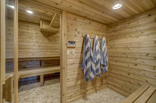 1019 Crest View Drive, Hudson, WI 54016