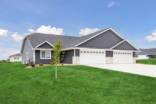 611 Field Point Street, Roberts, WI 54023