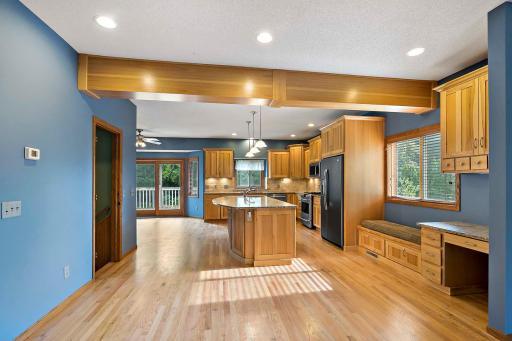 3960 Versailles Court, Saint Paul, MN 55123