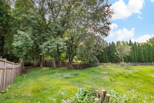 3960 Versailles Court, Saint Paul, MN 55123