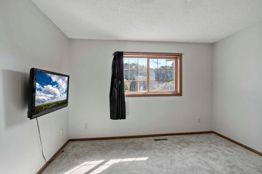 3960 Versailles Court, Saint Paul, MN 55123