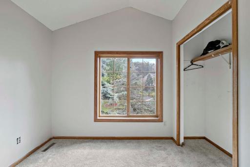 3960 Versailles Court, Saint Paul, MN 55123