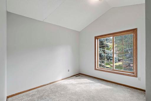 3960 Versailles Court, Saint Paul, MN 55123