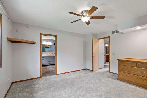 3960 Versailles Court, Saint Paul, MN 55123